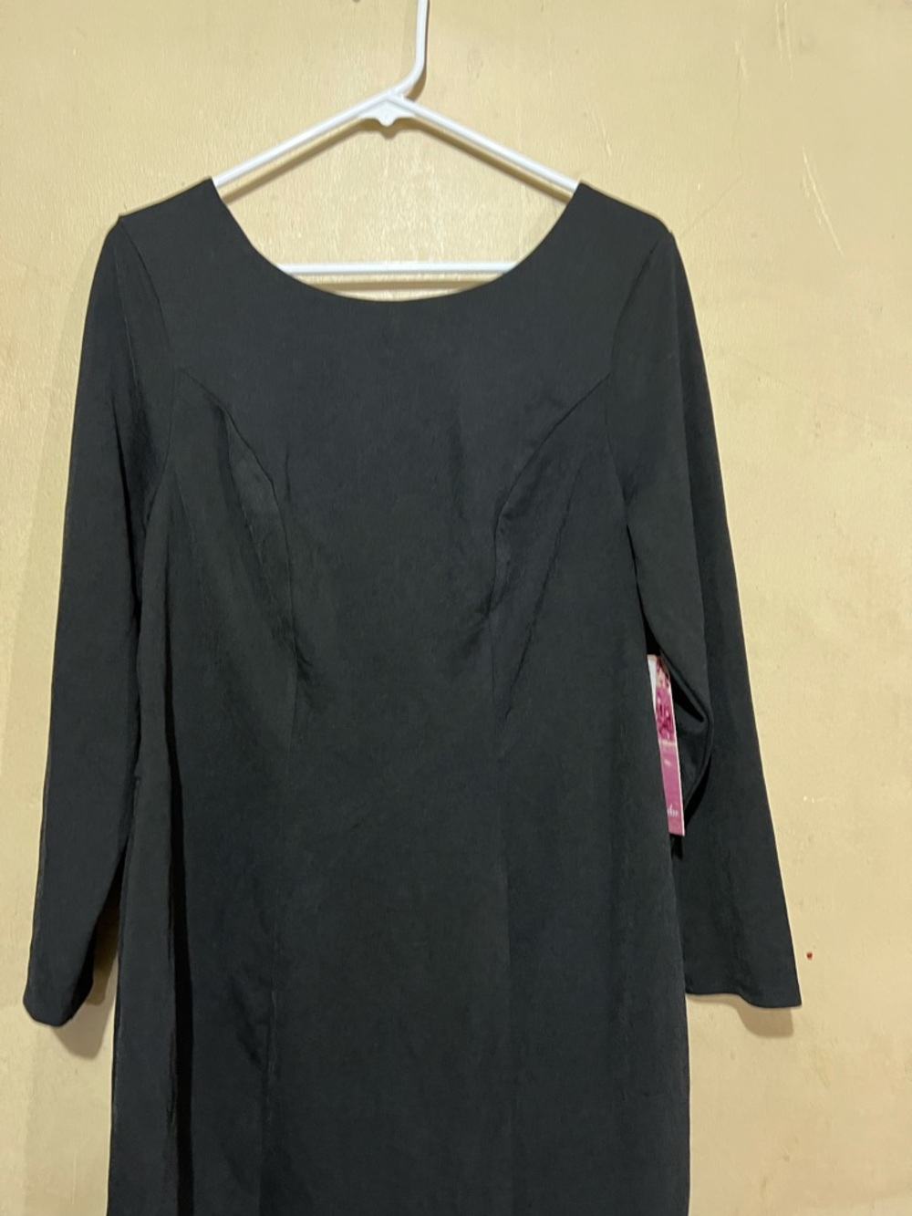 Emerald Sundae Black Long-Sleeve Scoop Neck Dress - Picture 4 of 8